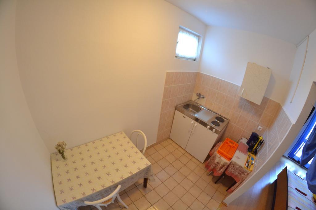 Apartment Beg Rab Town Exterior photo