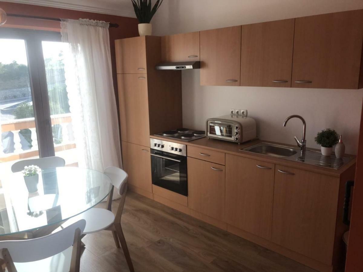 Apartment Beg Rab Town Exterior photo